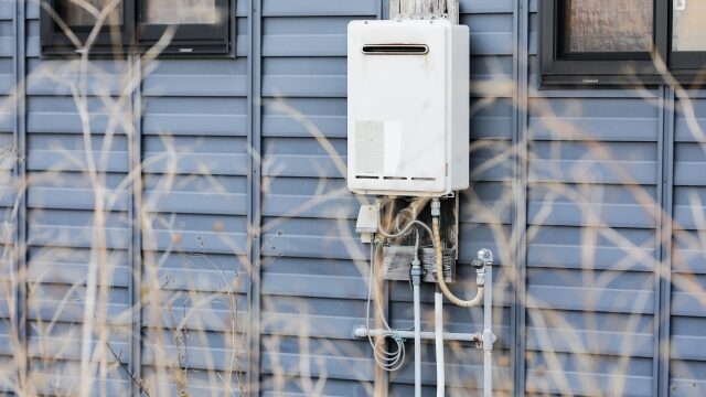 給湯器が故障して業者に格安で交換してもらった